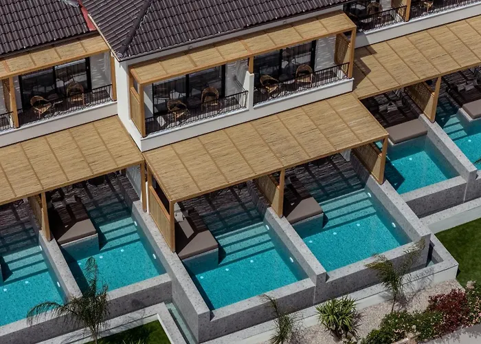 Aparthotel Mon Repo Secret 4*